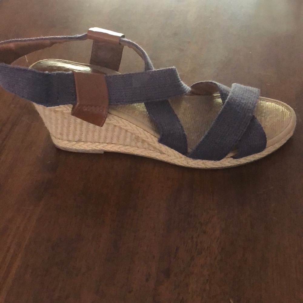 Lucky wedges